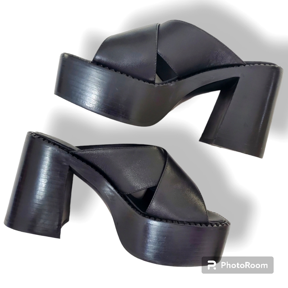NWOT Jeffrey Campbell Kiff Black Platform Sandal Size 5.5